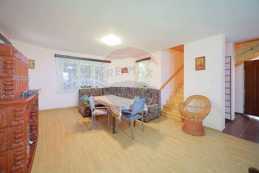 De vanzare Casa de Vacanta cu 3 camere, teren 1146 mp, Budureasa - 8