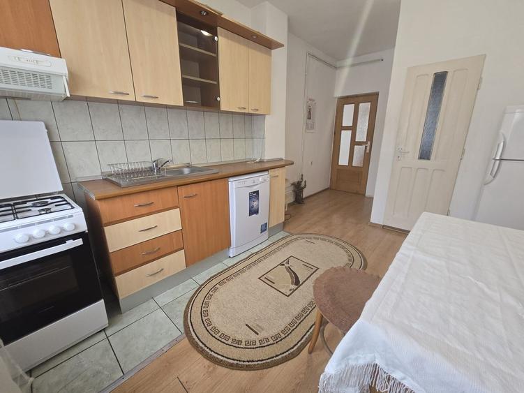 Apartament 3 camere, loc paracare, Zona Dambul Rotund, Str. Graurilor - 5