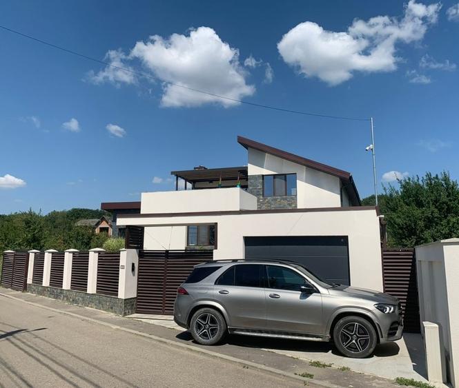 OPORTUNITATE casa “PASIVA - PRIETENOASA CU MEDIUL” 7 camere - 2