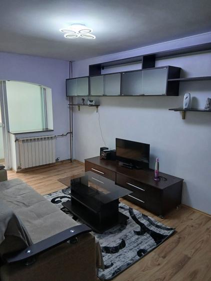 Inchiriez Garsoniera etaj 2 str Alion - 1