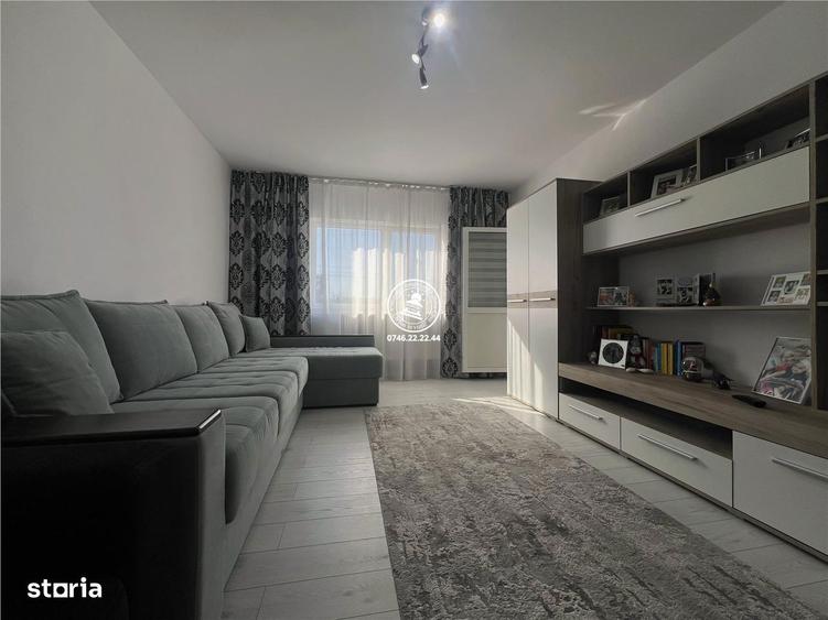 Apartament 3 camere de vanzare C.U.G., - 2