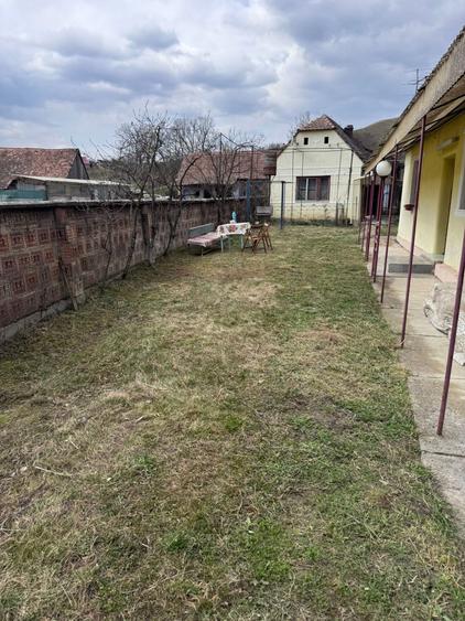 Casa de vanzare cu teren 1000mp - 3