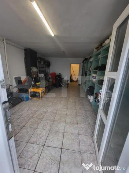 Spatiu comercial de vanzare, zona Micro III - 3