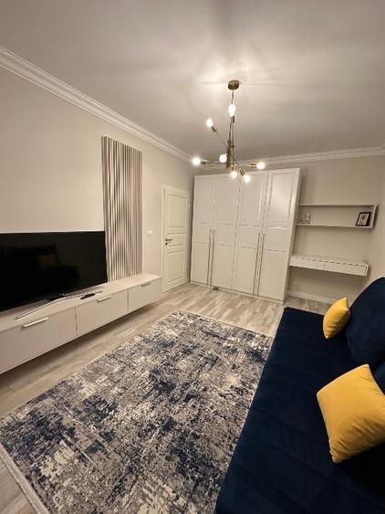 Proprietar- închiriez apartament cu o cameră, la parter cu gradins - 2