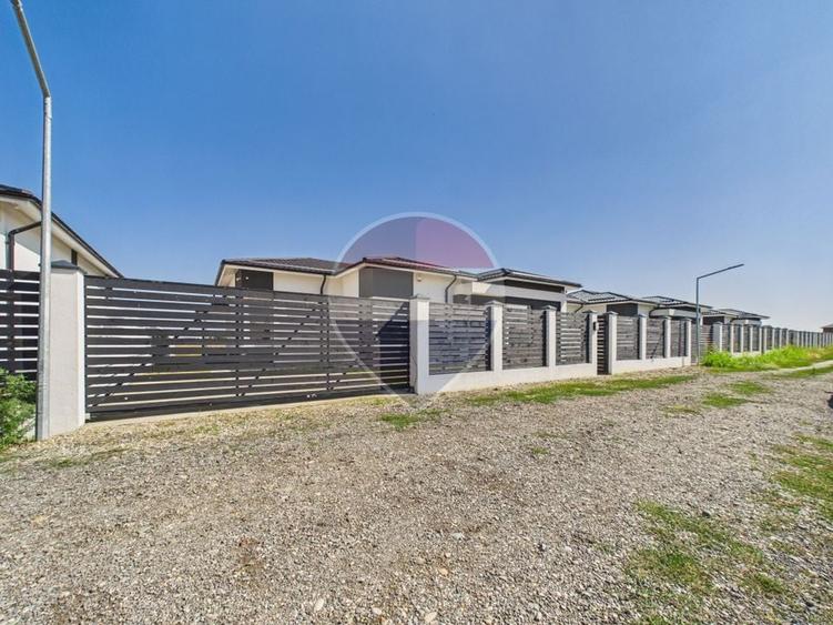 Casă individuală cu 4 camere cu Teren 515 Mp în Ciorogârla