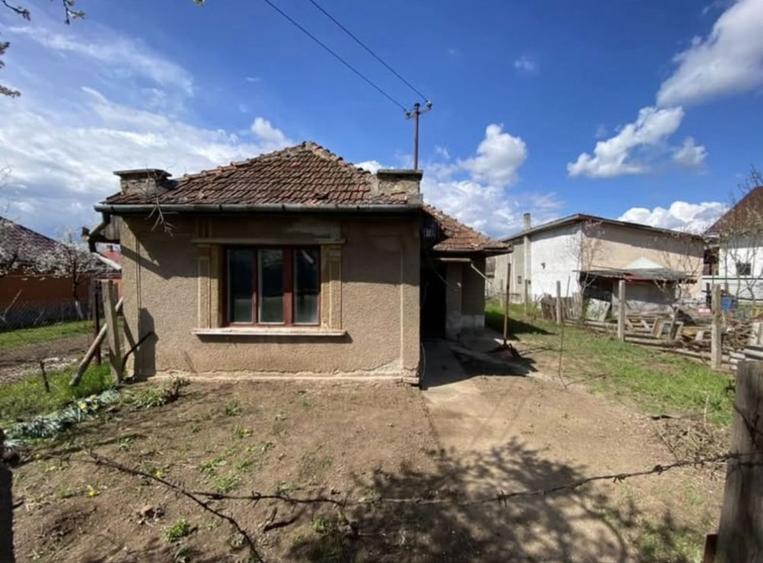 Teren/Casa de vanzare, Str. Florilor, Carei - 1