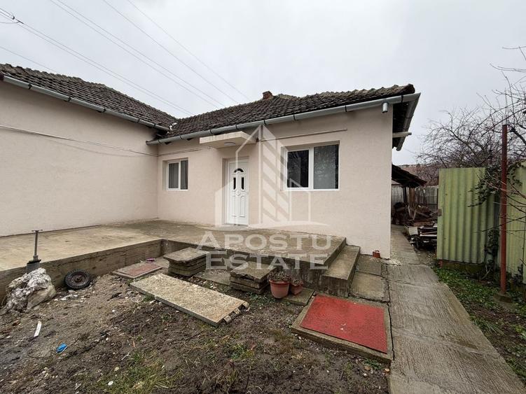 Casa cu 2 camere,centrala proprie, garaj,teren 350 mp ,zona Blascovici - 9