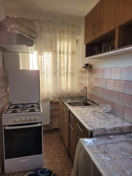 Apartament cu 2 camere de închiriat  - 4