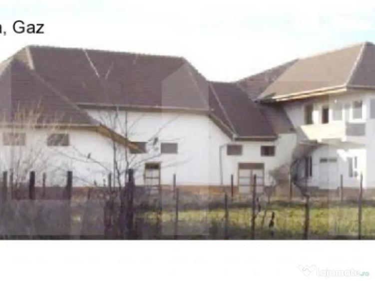 Casa cu Depozit ?i Spa?ii Comerciale, Utvin - 2