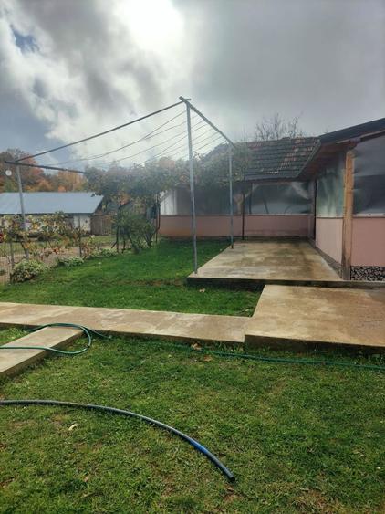 Vand casa cu teren - 1