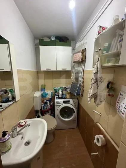 Apartament cu 3 camere decomandat, mobilat în Central