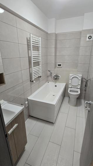 Garsonieră decomandată în Central
