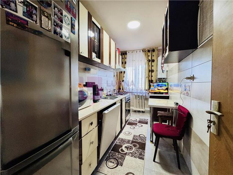 Apartament cu 2 camere decomandat, mobilat în Aeroport