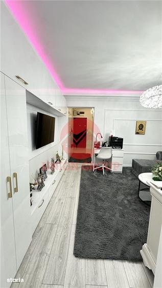 Apartament cu 4 camere în Tomis Nord