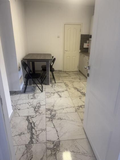 Casă cu 4 camere cu Teren 40 Mp în Central