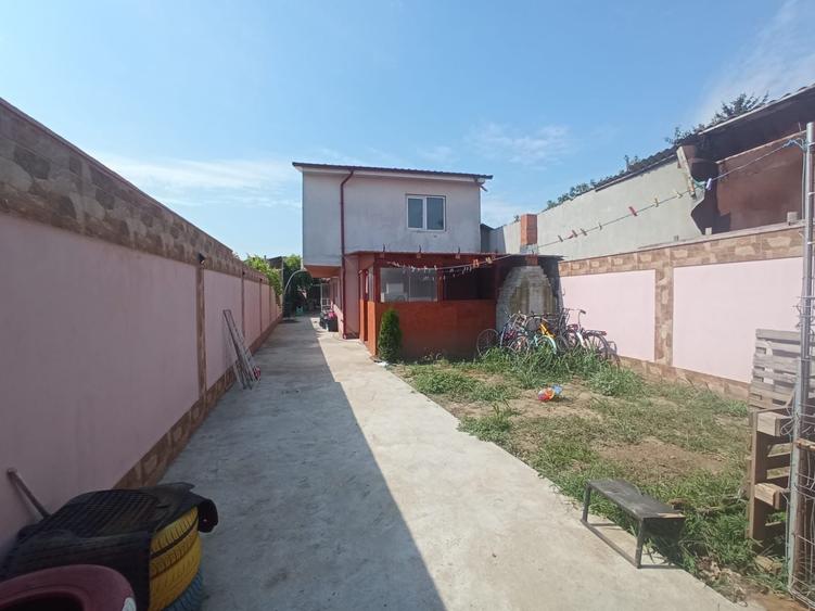 Casă cu 4 camere în Central