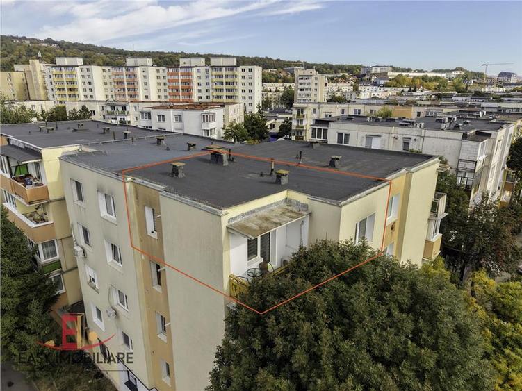Apartament cu 3 camere decomandat, mobilat în Tudor
