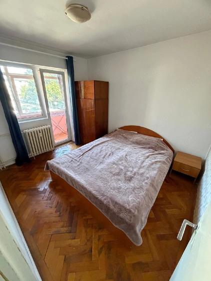 Apartament cu 3 camere semidecomandat în Olimpia-Stadion