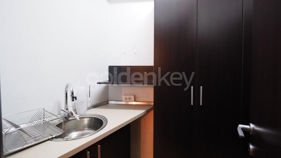 Apartament cu 3 camere semidecomandat în Herăstrău