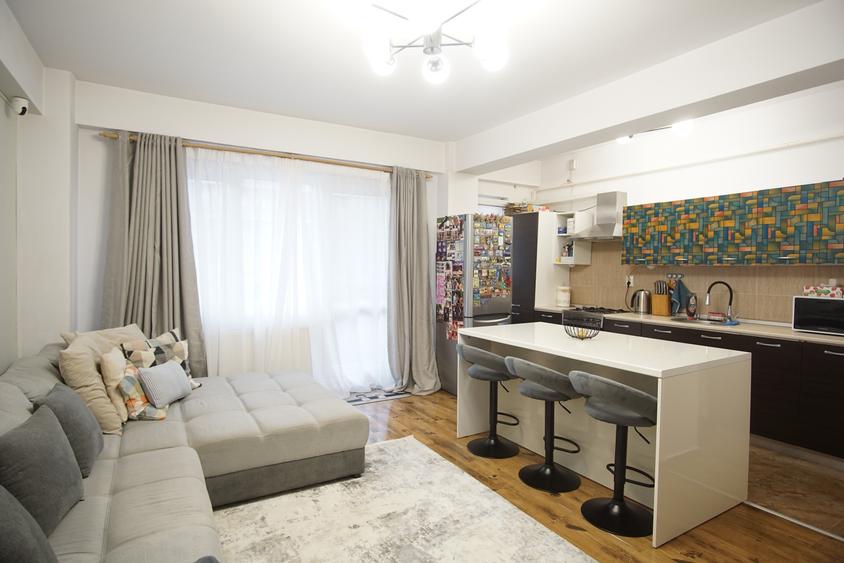 Apartament cu 3 camere decomandat în Fundeni
