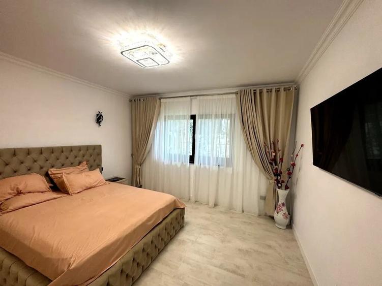 Casă cu 5 camere în Ostroveni