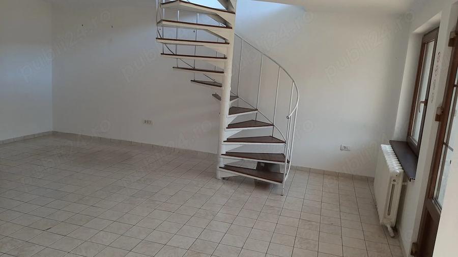 Spațiu comercial, de 90 mp, în Central