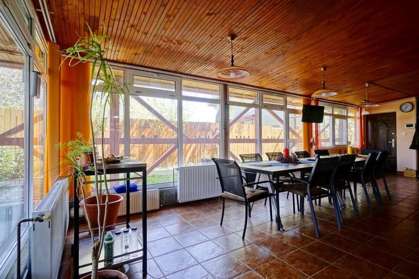 Casă individuală cu 22 camere cu Piscina în Bălteni