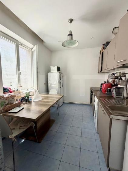 Apartament 3 camere, 95 mp, decomandat, cu curte, Andrei Muresanu - 4