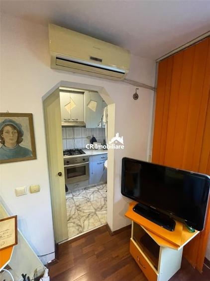 Bulevardul Brancoveanu, garsoniera - 2