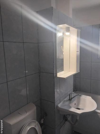 Apartament cu 3 camere decomandat în Sud