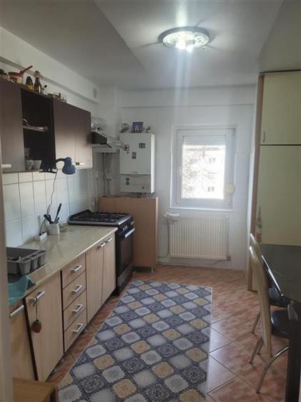 Apartament 3 camere decomandat zona Nord - 14