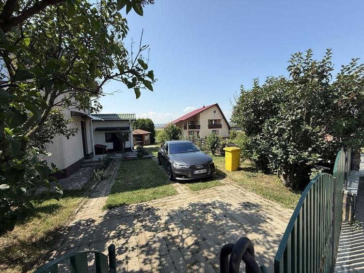 Casă cu 3 camere în Central