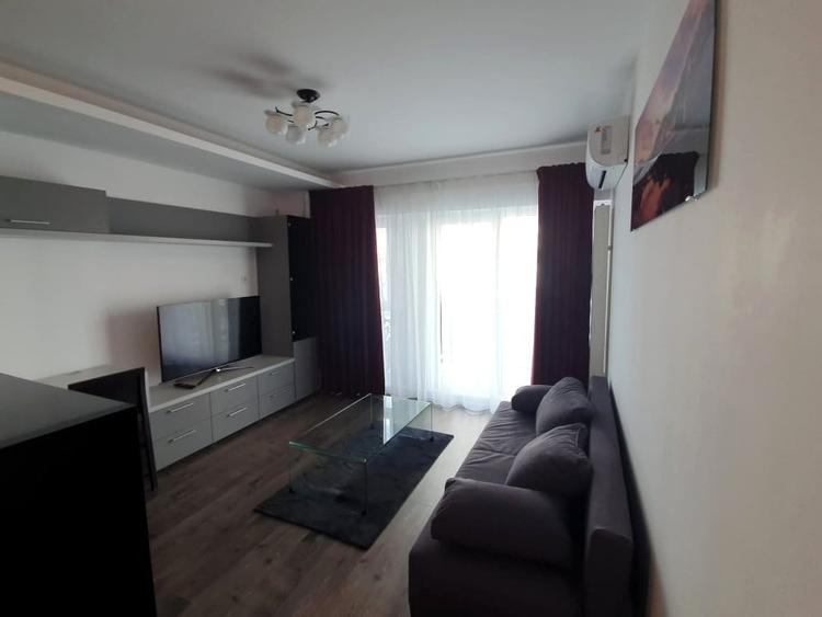 Apartament cu 2 camere semidecomandat, mobilat în Pipera