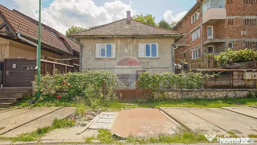 Casă cu 4 camere cu Teren 104 Mp în Centrul Civic