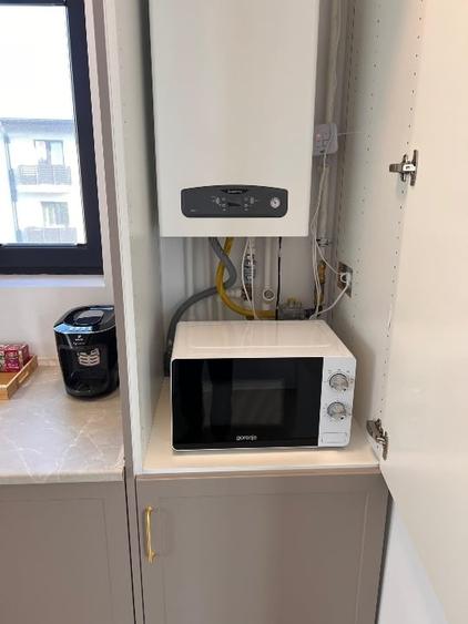 Apartament cu 2 camere semidecomandat, mobilat în Central