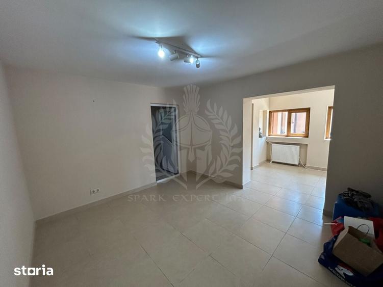 Casă cu 3 camere cu Teren 165 Mp în Central