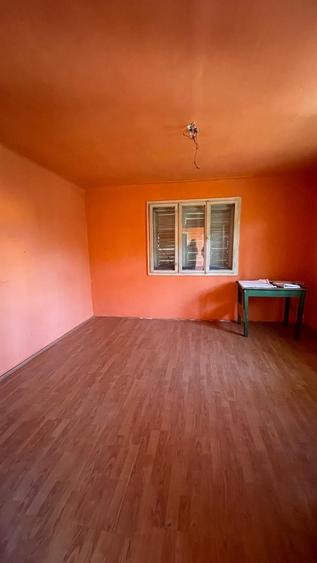 Casă cu 2 camere în Central