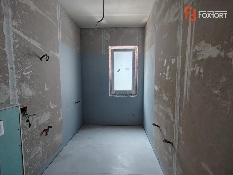 Apartament cu 2 camere decomandat în Giroc