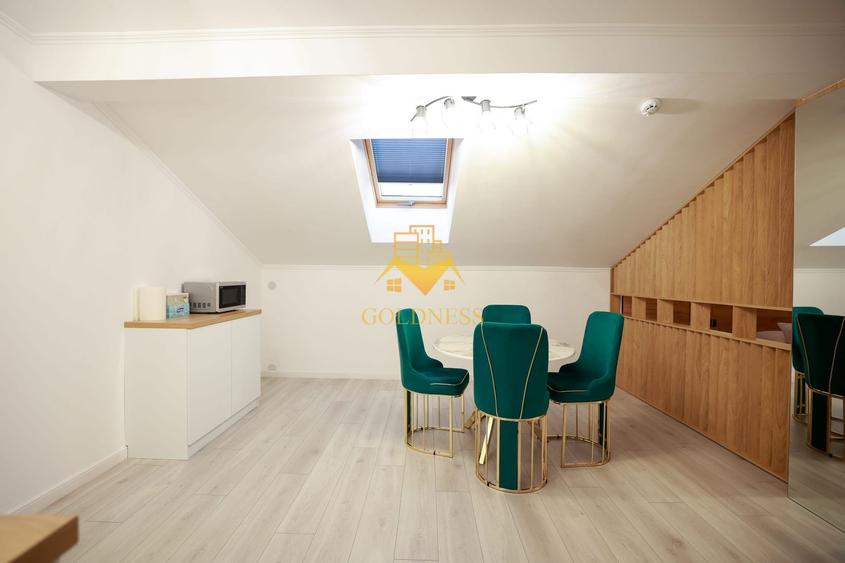 Apartament cu 3 camere semidecomandat, mobilat în Între Lacuri
