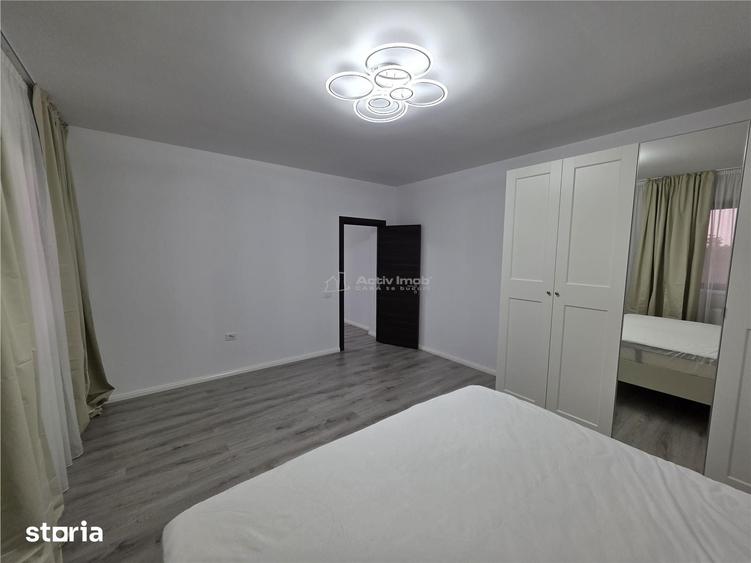 Apartament cu 3 camere semidecomandat în 1 Decembrie
