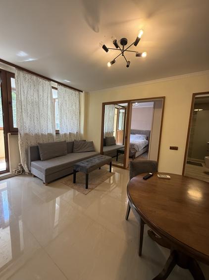 Apartament cu 3 camere semidecomandat, mobilat în Țiglina 1