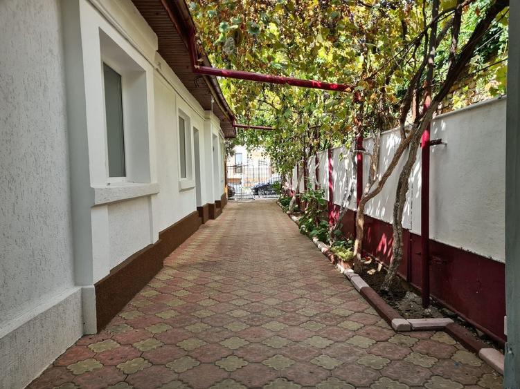 Casă individuală cu 5 camere cu Canalizare în Chibrit