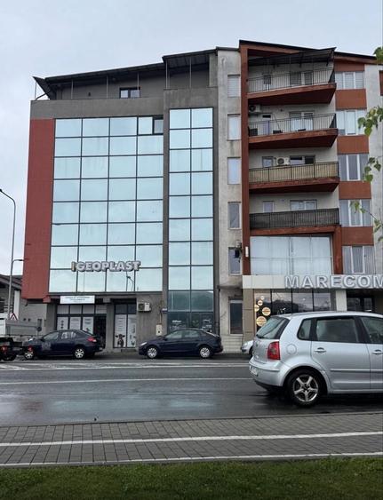 Apartament cu 2 camere decomandat în Calea Moldovei