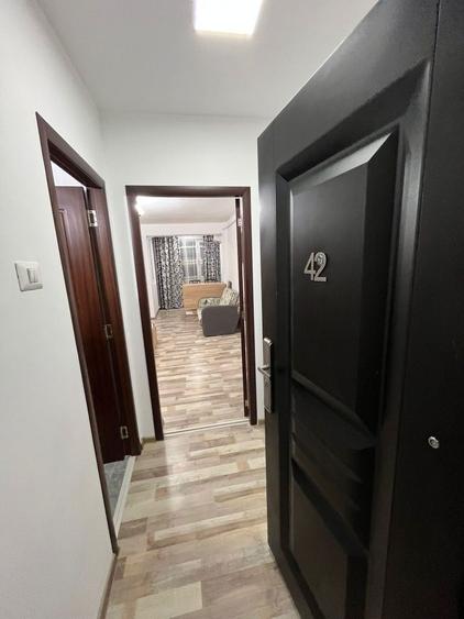 Garsonieră decomandată în 23 August