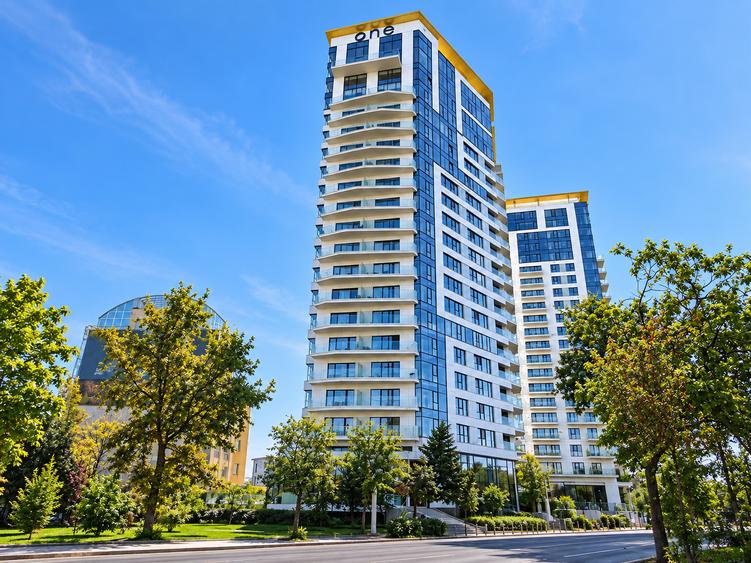 Apartament cu 3 camere semidecomandat, mobilat în Barbu Văcărescu