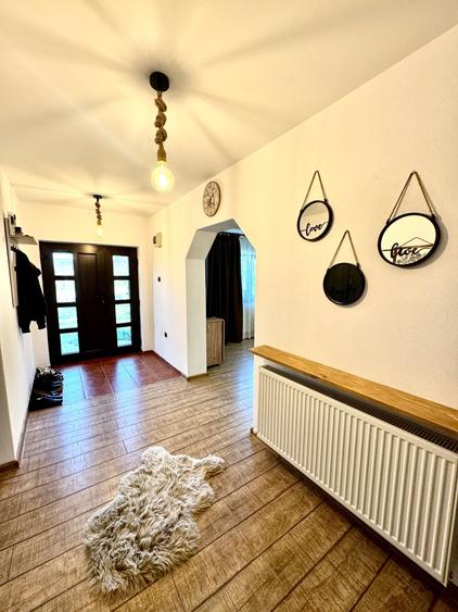 Casă cu 4 camere în Rădeni