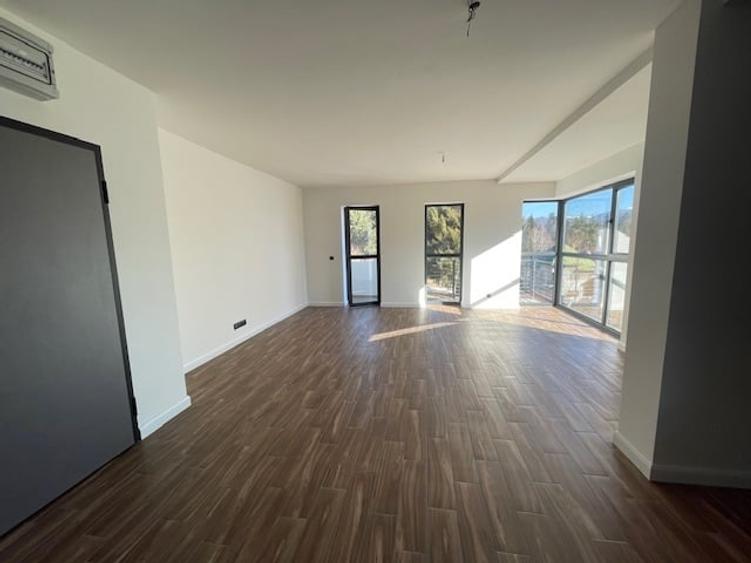Apartament cu 2 camere decomandat în Furnica