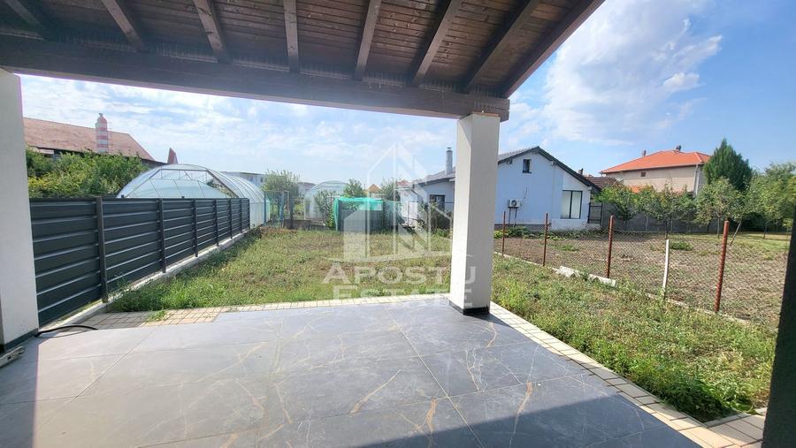 Duplex cu 5 camere cu Canalizare în Becicherecu Mic