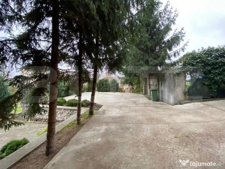 Casă cu 2 camere cu Teren 400 Mp în Central