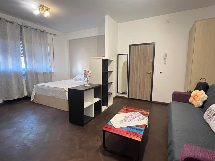 Garsonieră semidecomandată, mobilată în Rosetti